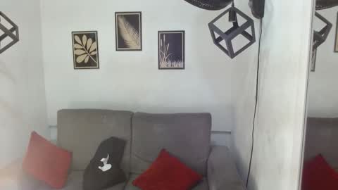 criss_zuri online show from 12.19.25