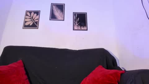 Snapshot of criss_zuri chatting on 02.11.26 criss_zuri online show from 02.11.26