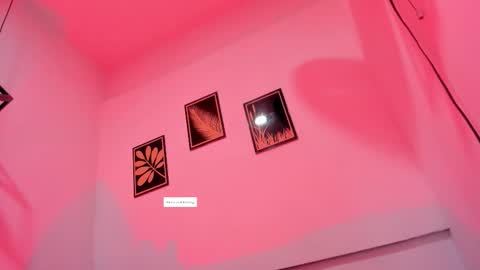 Snapshot of criss_zuri chatting on 02.23.26 criss_zuri online show from 02.23.26