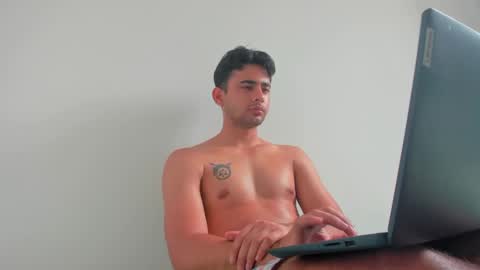 Snapshot of crissblack1 chatting on 02.15.25 crissblack1 online show from 02.15.25