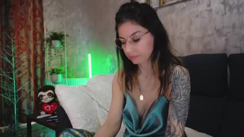 crissy_love online show from 02.18.25