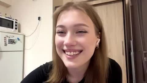 Snapshot of crissymemo chatting on 07.19.26 crissymemo online show from 07.19.26