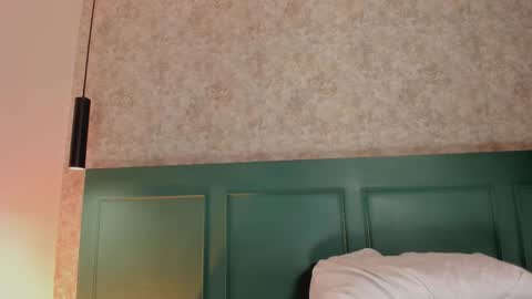 Cristal  online show from 10.03.25