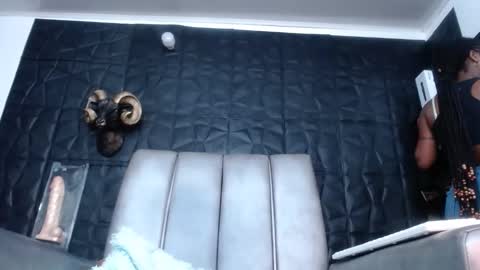 Snapshot of cristal_smith06 chatting on 10.04.25 Hanna online show from 10.04.25