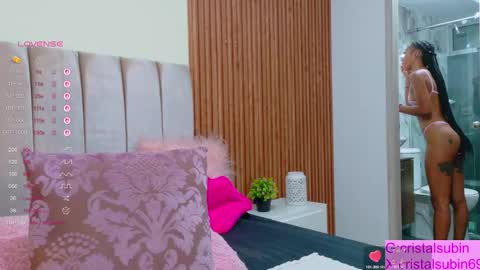 Snapshot of cristal_subin69 chatting on 10.29.25 STEFANYIG cristalsubin online show from 10.29.25