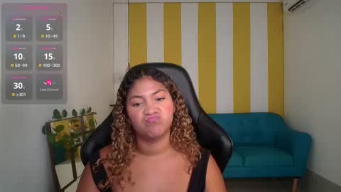 Snapshot of cristal_war chatting on 10.28.25 Cristal online show from 10.28.25