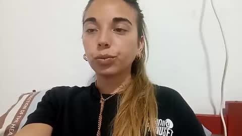 cristalalm8 online show from 11.11.25