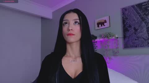 Snapshot of cristalcornner_ chatting on 11.09.25 Nicole Connection time 220pm-910pmCol online show from 11.09.25