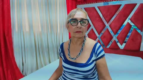 Snapshot of cristalmature chatting on 06.03.26 cristalmature online show from 06.03.26