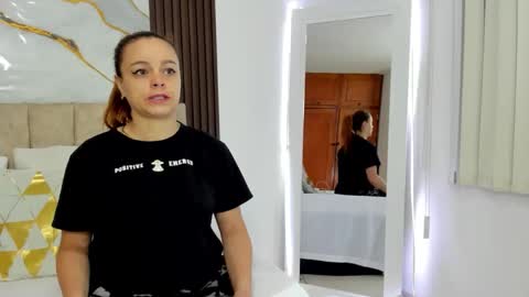 Snapshot of cristalwalker__ chatting on 02.07.26 cristal walker online show from 02.07.26