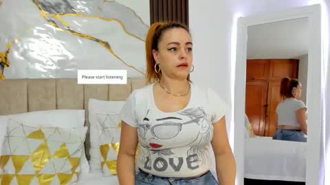 Snapshot of cristalwalker__ chatting on 02.10.26 cristal walker online show from 02.10.26