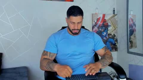 Snapshot of cristian_walker chatting on 01.06.25 cristian walker online show from 01.06.25