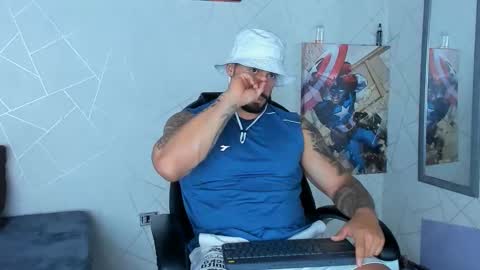 Snapshot of cristian_walker chatting on 01.14.25 cristian walker online show from 01.14.25