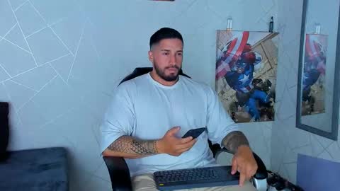 Snapshot of cristian_walker chatting on 01.15.25 cristian walker online show from 01.15.25