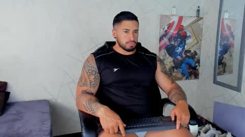 Snapshot of cristian_walker chatting on 01.16.25 cristian walker online show from 01.16.25