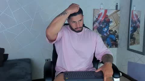 Snapshot of cristian_walker chatting on 01.20.25 cristian walker online show from 01.20.25