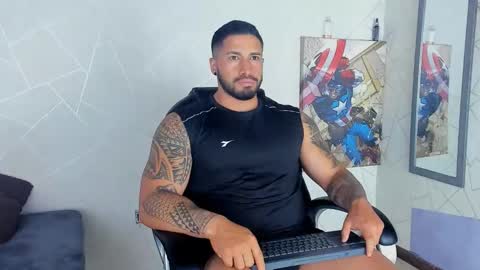 Snapshot of cristian_walker chatting on 01.24.25 cristian walker online show from 01.24.25