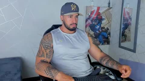 Snapshot of cristian_walker chatting on 01.25.25 cristian walker online show from 01.25.25