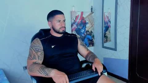 Snapshot of cristian_walker chatting on 02.01.25 cristian walker online show from 02.01.25