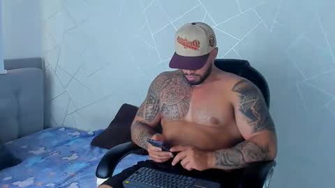 Snapshot of cristian_walker chatting on 02.03.25 cristian walker online show from 02.03.25