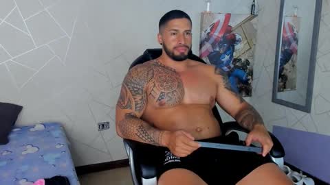 Snapshot of cristian_walker chatting on 02.12.25 cristian walker online show from 02.12.25