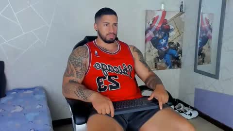 Snapshot of cristian_walker chatting on 02.14.25 cristian walker online show from 02.14.25