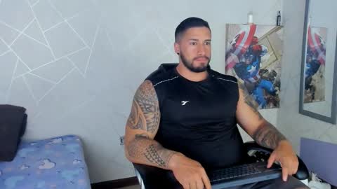 Snapshot of cristian_walker chatting on 02.15.25 cristian walker online show from 02.15.25