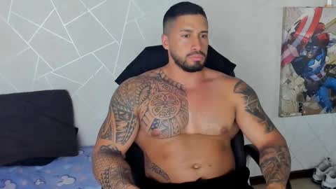 Snapshot of cristian_walker chatting on 02.27.25 cristian walker online show from 02.27.25