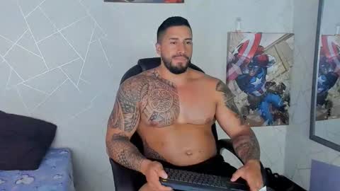 Snapshot of cristian_walker chatting on 03.11.25 cristian walker online show from 03.11.25