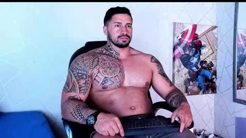 Snapshot of cristian_walker chatting on 09.23.25 cristian walker online show from 09.23.25