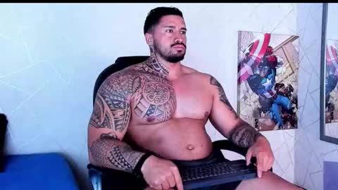 Snapshot of cristian_walker chatting on 09.24.25 cristian walker online show from 09.24.25