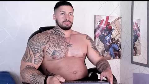 Snapshot of cristian_walker chatting on 10.10.25 cristian walker online show from 10.10.25