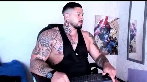 Snapshot of cristian_walker chatting on 10.17.25 cristian walker online show from 10.17.25