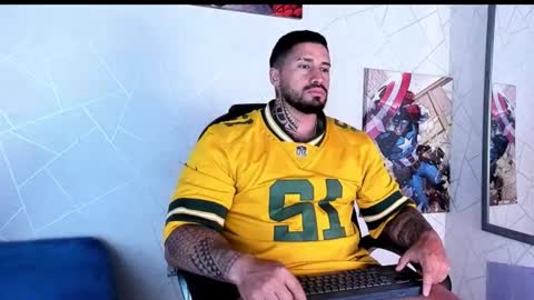 Snapshot of cristian_walker chatting on 10.23.25 cristian walker online show from 10.23.25