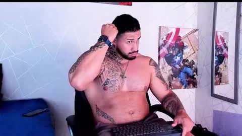 Snapshot of cristian_walker chatting on 11.01.25 cristian walker online show from 11.01.25