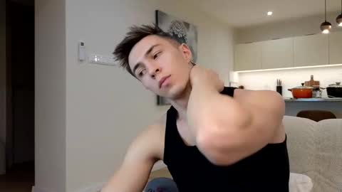 Snapshot of cristianovilla chatting on 02.12.25 CristianoHailey online show from 02.12.25