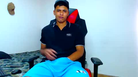 Snapshot of cristiantayron chatting on 05.09.26 cristian online show from 05.09.26