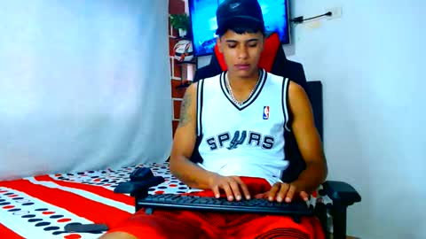 Snapshot of cristiantayron chatting on 05.25.26 cristian online show from 05.25.26