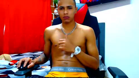 Snapshot of cristiantayron chatting on 06.29.26 cristian online show from 06.29.26