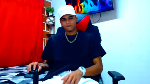 Snapshot of cristiantayron chatting on 07.02.26 cristian online show from 07.02.26