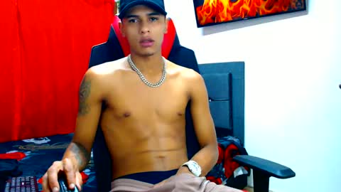 Snapshot of cristiantayron chatting on 07.03.26 cristian online show from 07.03.26