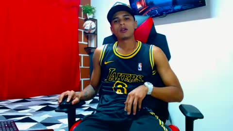 Snapshot of cristiantayron chatting on 07.05.26 cristian online show from 07.05.26