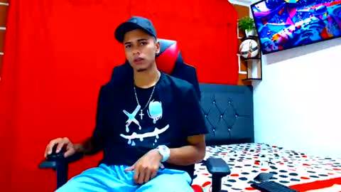 Snapshot of cristiantayron chatting on 07.18.26 cristian online show from 07.18.26
