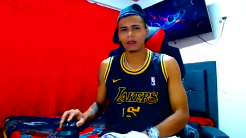 Snapshot of cristiantayron chatting on 07.24.26 cristian online show from 07.24.26