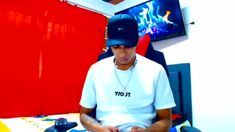 Snapshot of cristiantayron chatting on 07.26.26 cristian online show from 07.26.26