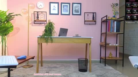 Snapshot of cristinavegas chatting on 01.30.25 ....... online show from 01.30.25