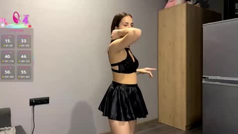 Snapshot of cristinevaissiere chatting on 10.01.25 Anne online show from 10.01.25