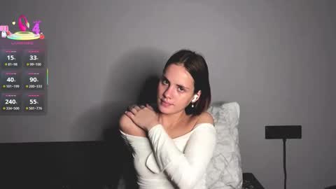 Snapshot of cristinevaissiere chatting on 10.09.25 Anne online show from 10.09.25