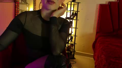 Snapshot of cristinsmith chatting on 09.22.25 Cristin online show from 09.22.25