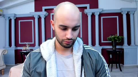 Cristobal Alzate online show from 01.04.25